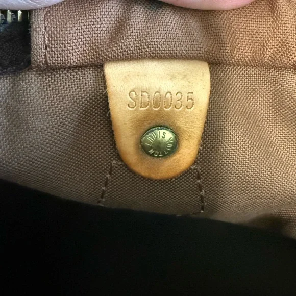 Louis Vuitton Speedy 30 Monogram Purse - Picture 16 of 16